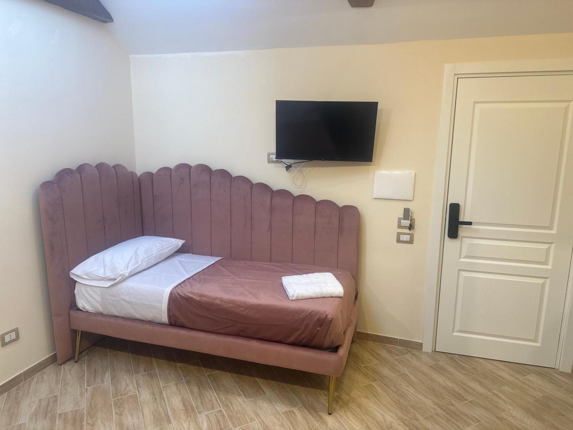 Attic Room Неаполь Экстерьер фото