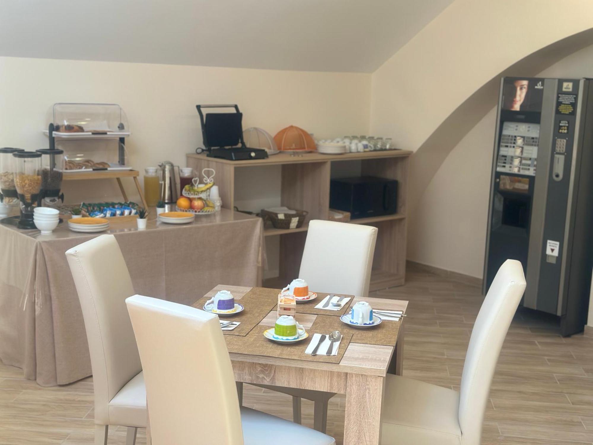 Attic Room Неаполь Экстерьер фото